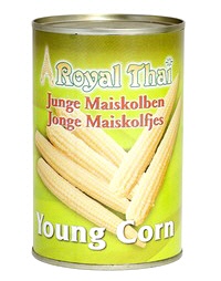 Junger Mais in Wasser